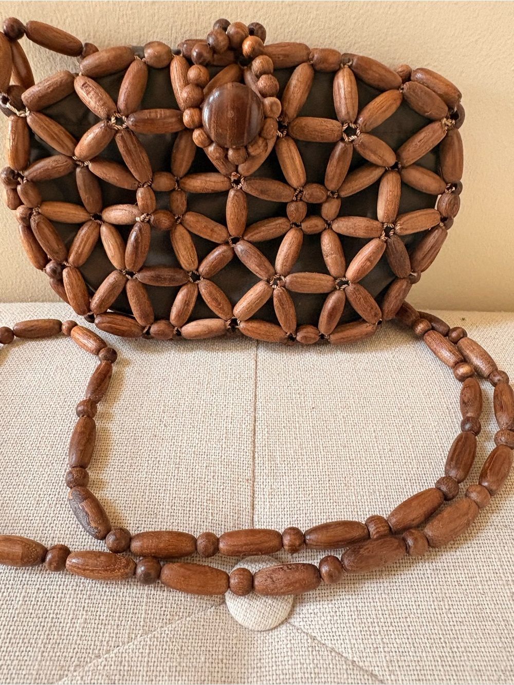 Vintage Wooden Bead Crossbody Bag in Brown - Handcrafted Style - Picture 2 of 4